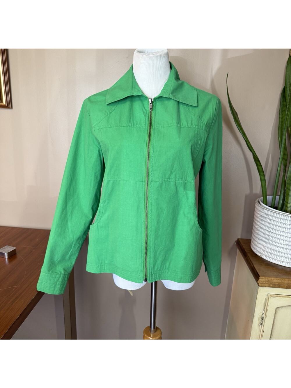 Chico's Women’s Size 1 (M/8) Green Full Zip Lightweight Cotton Jacket Lined